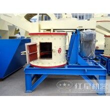 自行式沙石破碎機(jī)價(jià)格不貴，經(jīng)濟(jì)實(shí)惠ZQ82