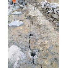  柱塞劈裂棒等高科技開山劈石設備